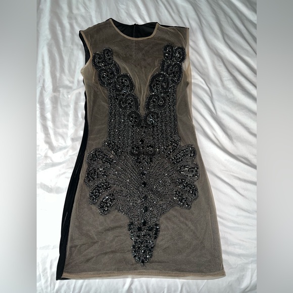 Luxury Birthday Or Event Dress - Picture 2 of 5